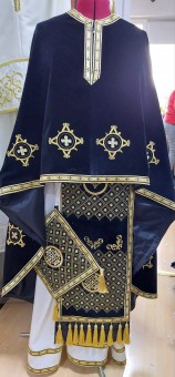 Veșmânt negru/ broderie auriu